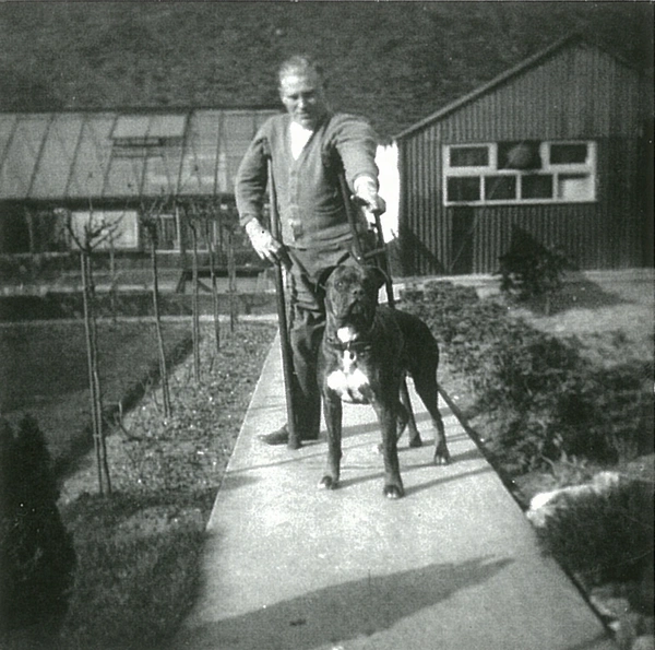  Cyril Jones at Sherwood Avenue